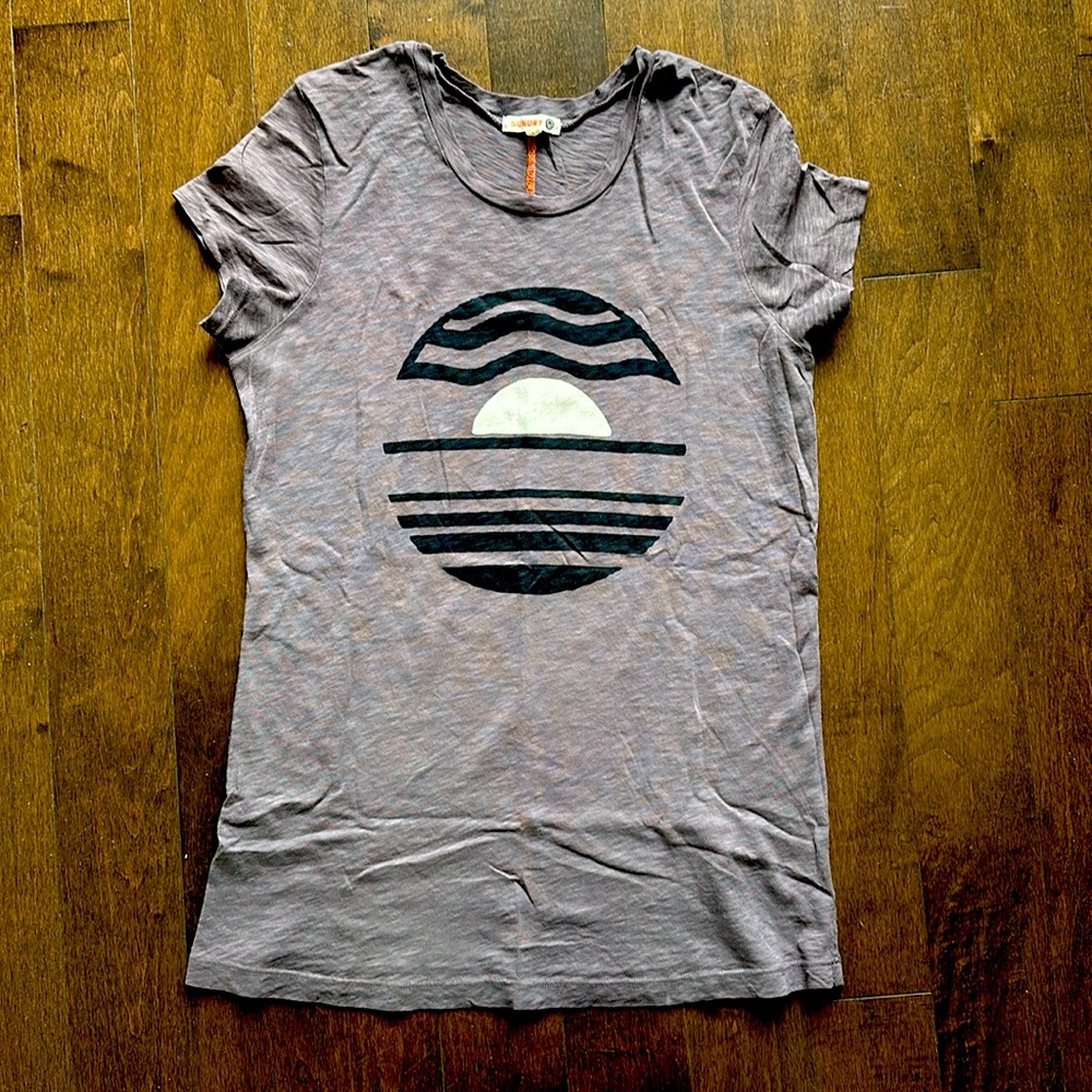 Sundry T shirt